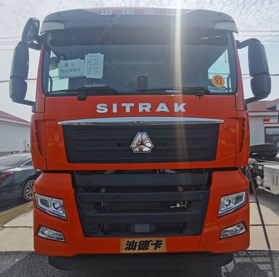 Caminhão usado para tracção de semi-reboque e depósito de combustível de 400L