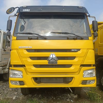 Capacidade de carga de 21-30 t Sinotruk Dump Truck com pneus de 371 HP e sistema de direção hidráulica