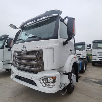 Caminhão-retrator HOWO usado para reboque 6800*2500*3200 Dimensões e capacidade do motor &gt; 8L