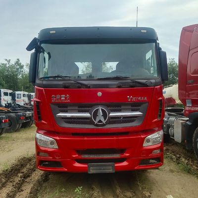 Pequeno camião de transporte de tração de aço carbono Beiben 6X4 com chassi Sinotruk e motor de 500 cv