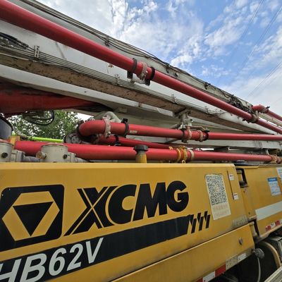 8*2 Caminhão de bombeamento Componentes de chassi remodelados com pneus e sistema de direção assistida