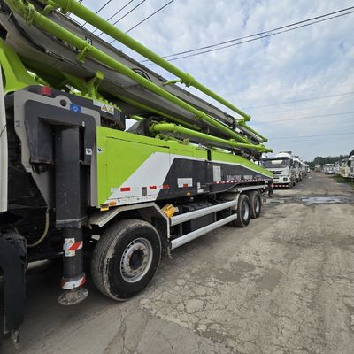 Pneus e camiões de bombeamento remodelados para chassis de camiões de bombeamento brancos no estilo de elevação frontal