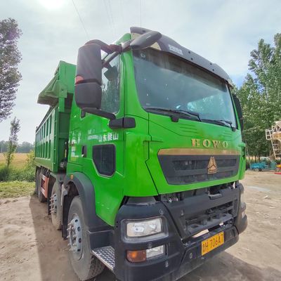6X4 Sinotruk Caminhão de descarga Chassis Carga pesada de aço carbono Caixa de carga Motor Capacidade 4-6L