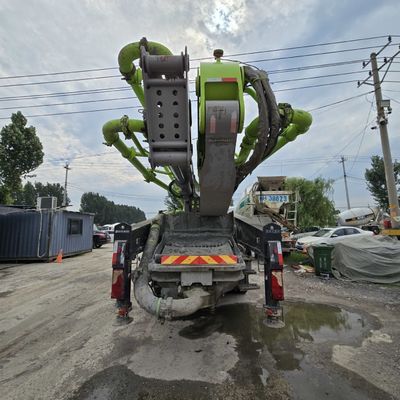 Chassis de camião de bomba de 8*4 com potência elevada com direção hidráulica e pneus
