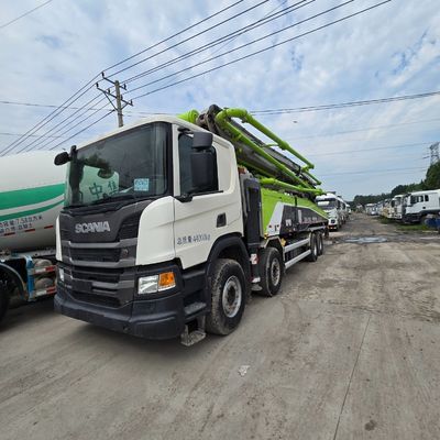 Estilo de elevação frontal Chassis Sinotruk Pump Trucks Capacidade de carga 21-30t Assentos ≤5