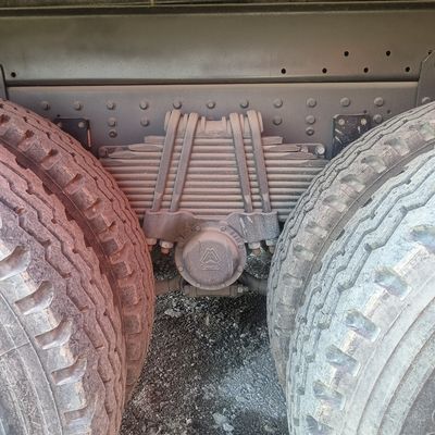 Caminhão de descarga diesel Sinotruk 6X4 com pneus certificados ISO e direção hidráulica
