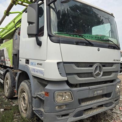 8×4 Roda motriz Chassis Sinotruk Bomba de concreto montada em caminhão com sistema de direção hidráulica