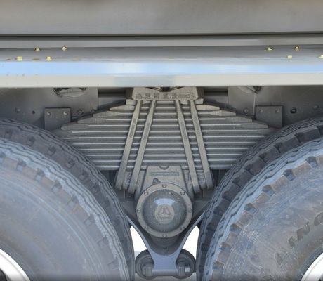 10 Pneus 371/375/420 420HP 6X4 camião de despejo camião de descarga para mineração em bom estado usado