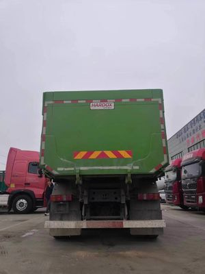 Caminhão de descarga Sinotruk com motor e assentos de carga pesada ≤ 5 cilindros, capacidade do motor 4-6L
