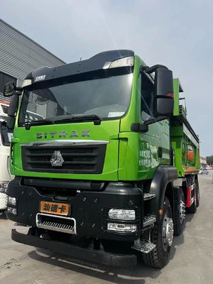 Caminhão de descarga usado de 440 cavalos de potência 8X4 com capacidade de carga de 7,2 metros e cabine de ar condicionado