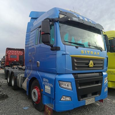 8×4 Zz4257n3247e1h 480 CV camião de reboque de semi-reboque a GNC com tanque de combustível de 1000 L e ≤5 lugares