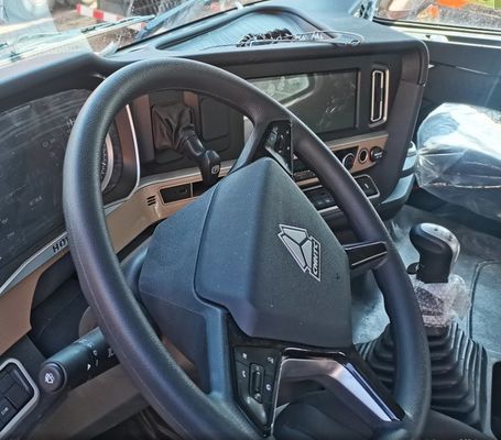 Base de chassi de caminhão de descarga pesado de capacidade de motor de 4-6L personalizada para desempenho
