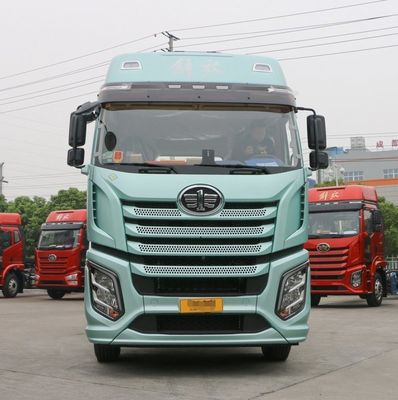 Capa de caminhão tractor de alto binário usado FAW J6V CNG 375/420HP com múltiplas marchas para a frente