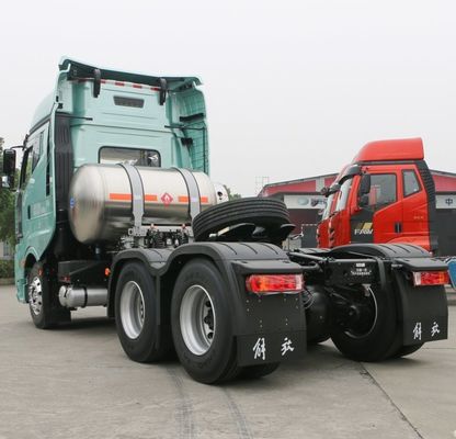 Capa de caminhão tractor de alto binário usado FAW J6V CNG 375/420HP com múltiplas marchas para a frente