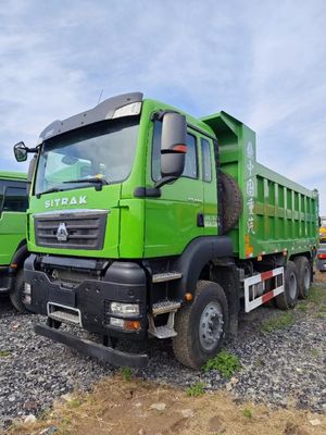 Chassi de caminhão de descarga Sinotruk equipado com ar-condicionado e motor a diesel potente