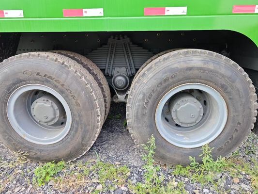 Chassi de caminhão de descarga Sinotruk equipado com ar-condicionado e motor a diesel potente