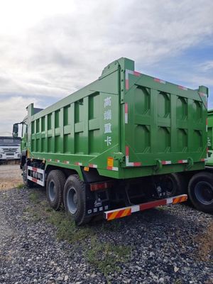 Chassi de caminhão de descarga Sinotruk equipado com ar-condicionado e motor a diesel potente