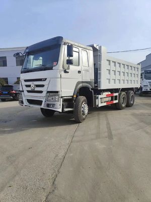 8.5x2.6x3.6m camião de descarga pesado com chassi Sinotruk resistente capacidade do motor 4-6L