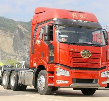 Capacidade de carga elevada Sinotruk HOWO 450HP 6X4 Tractor Head Trailer Truck na África do Sul
