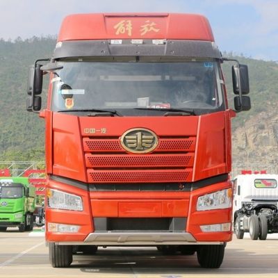 Capacidade de carga elevada Sinotruk HOWO 450HP 6X4 Tractor Head Trailer Truck na África do Sul