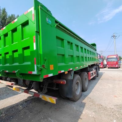 8.54m*2.55m*3.45m Tamanho do pneu Sinotruck Carro pesado de transporte de mercadorias para e transporte