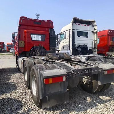 Caminhão de reboque de 400L de combustível pesado com especificações e capacidade personalizadas