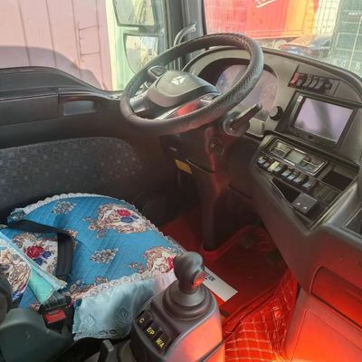 Caminhão-trator a GNC de 480 CV com motor de suspensão pneumática com capacidade de tanque de combustível &gt; 8L 400L