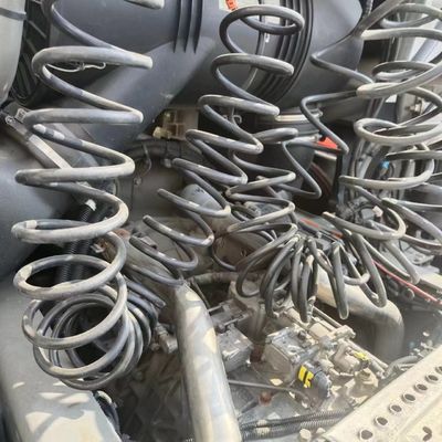 Caminhão-trator a GNC de 480 CV com motor de suspensão pneumática com capacidade de tanque de combustível &gt; 8L 400L