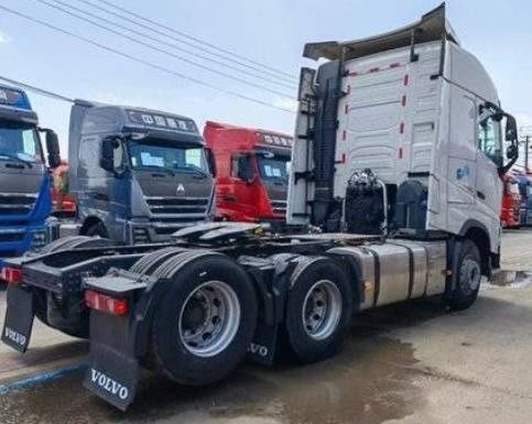 Volvo prime s Tractor usado Atualizado para 460 HP 6X2r National V com direção hidráulica