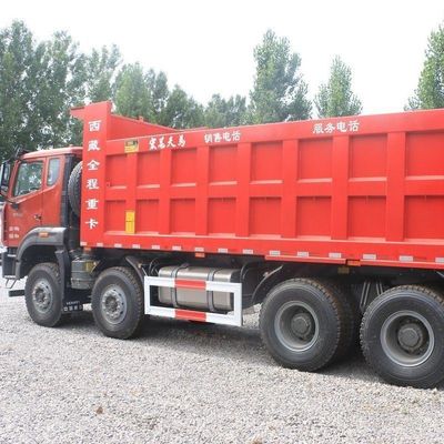 Caminhão de descarga 8x4 de alta potência com chassi Sinotruk e direção hidráulica