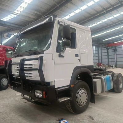 Reboque de tractor leve Sinotruk Haowo com capacidade do motor &gt; 8L e certificação ISO