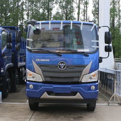 Caminhão utilitário Sinotruk com direção hidráulica e pneus