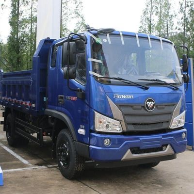 Caminhão utilitário Sinotruk com direção hidráulica e pneus