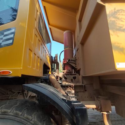 Bateria do sistema elétrico 2X12V/165ah Caminhão pesado usado HOWO 6×4 Dump Tipper