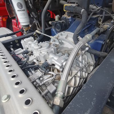 Chassi de descarga com sistema de direção hidráulica assistida e capacidade do motor de 4-6 litros