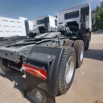 Desenho de pneus sem tubos Suspensão de viagem aérea Caminhão-trator para reboque e descarregamento de carga pesada