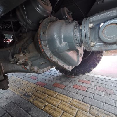 12100.000kg Caminhão de trator pesado usado com chassi Sinotruk e alternador de 28V-1500 Kw