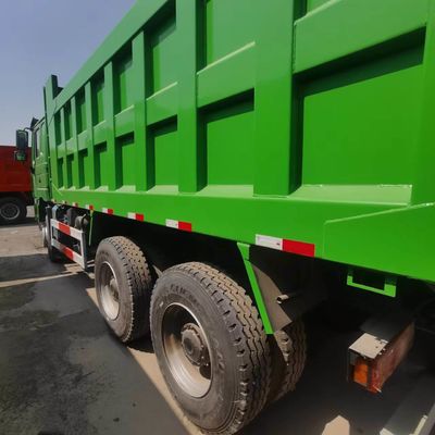 Caminhão de descarga Sinotruk durável com direção hidráulica e pneus Caixa de carga de aço carbono