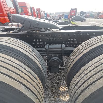 Tractor pesado com capacidade de combustível de 600L com transmissão manual e semi-reboque de reboque