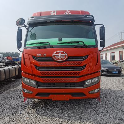 Tractor pesado com capacidade de combustível de 600L com transmissão manual e semi-reboque de reboque