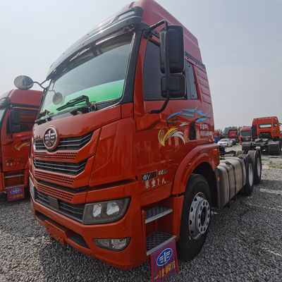 Tractor pesado com capacidade de combustível de 600L com transmissão manual e semi-reboque de reboque