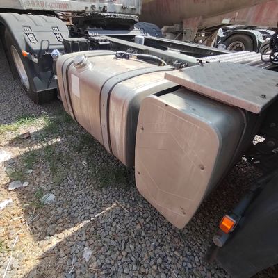 10 Caminhões-tractor de rodas e camiões de transporte com um peso bruto de 7500.000 kg