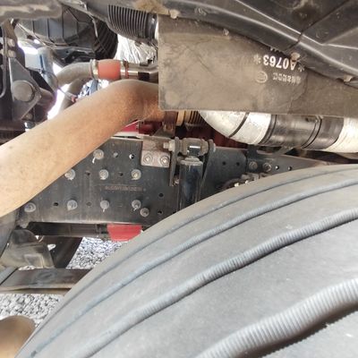 31-40 t Capacidade de carga Diesel Auman 6X4 Trator de caminhão para construção e transporte