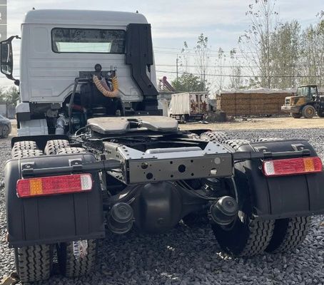 6 meses Shacman 400HP Tractor pesado com cadeira do condutor suspensão a ar e ≤5 assentos