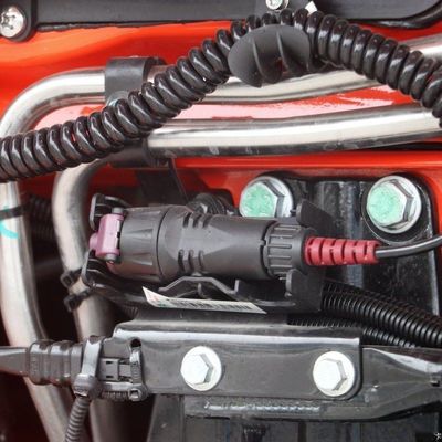 Semi-reboque de reboque 6X4 camião Shacman pesado com depósito de combustível de 1000L e bancos ≤5
