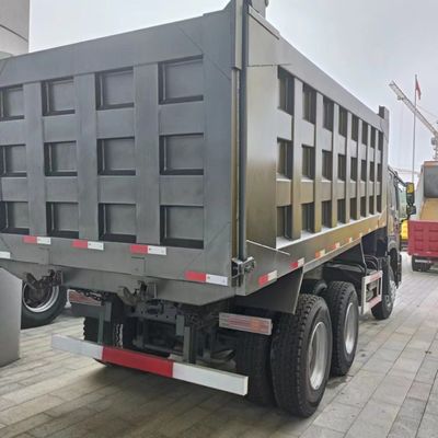 Caminhão Hovo 6X4 LHD com direção hidráulica e capacidade de carga de 40 t