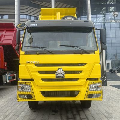 Caminhão Haowo de carga chinesa de 21-30 t Equipado com cabine de ar condicionado
