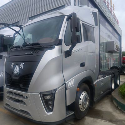 Caminhão-trator diesel com motor de binário com certificação de pneus GCC e ≤5 lugares