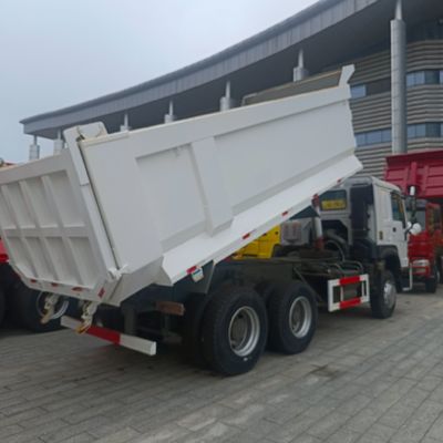Estilo de elevação frontal HOWO Caminhão de descarga com pneus certificados pela ECE e direção hidráulica