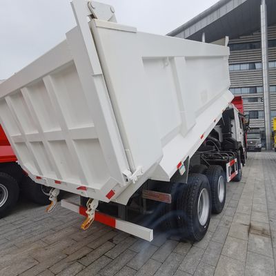 31-40t Capacidade de carga Sinotruk camião de descarga com capacidade de carga útil e pneus melhorados